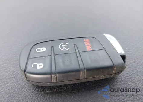 2022 Jeep Renegade Latitude 4X4 z USA, uszkodzony, nr VIN ZACNJDB14NPN83817